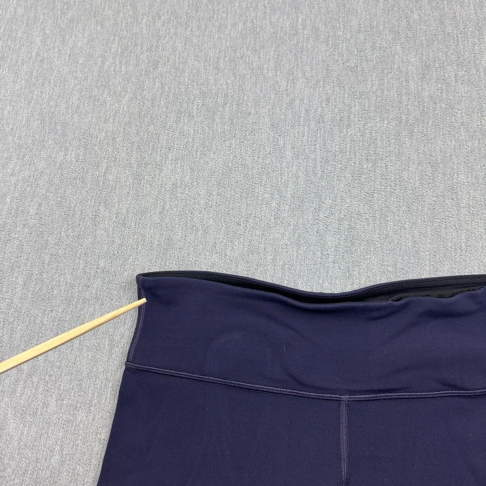 Lululemon Womens Leggings 10 Purple Black Wunder Under Cropped‎ 23